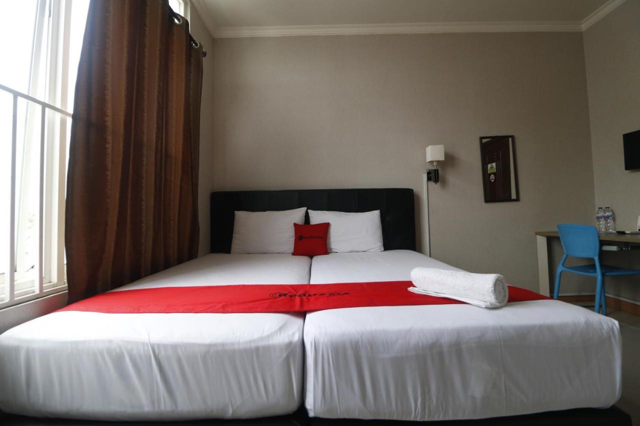 מלון Reddoorz @ Ranotana מנאדו מראה חיצוני תמונה